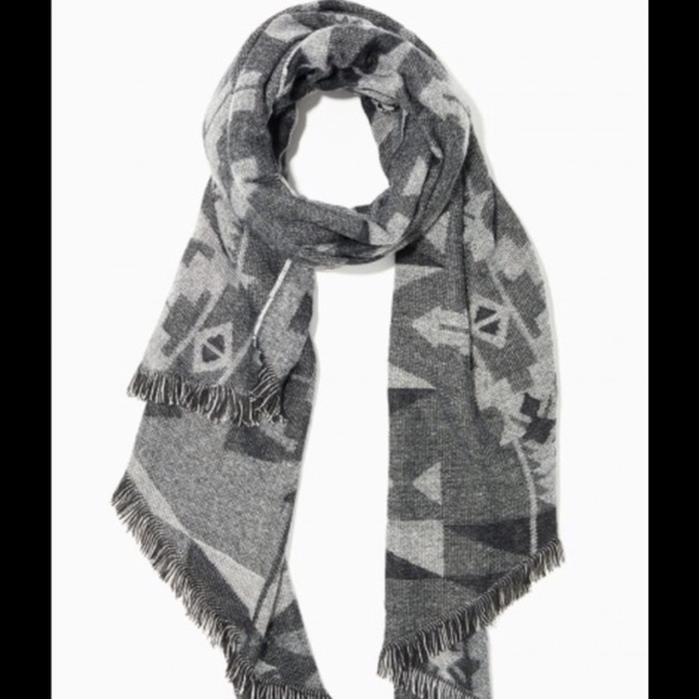 NWT Charming Charlie Grey Aztec Blanket Scarf